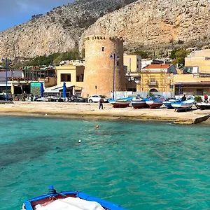Amalia Mondello
